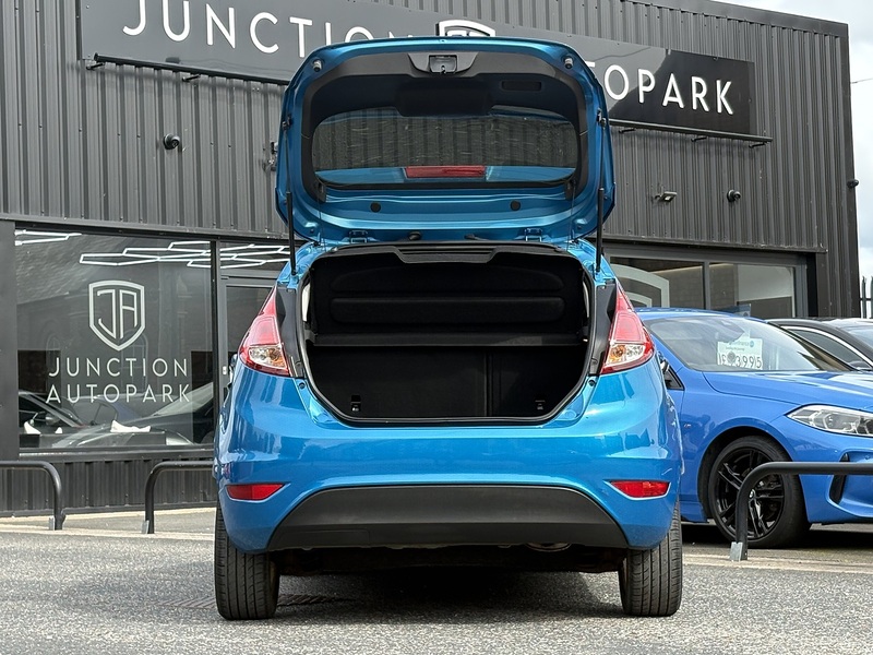 Ford Fiesta T EcoBoost Zetec Blue Edition - U662