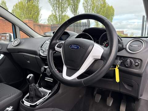 Ford Fiesta T EcoBoost Zetec Blue Edition - U662