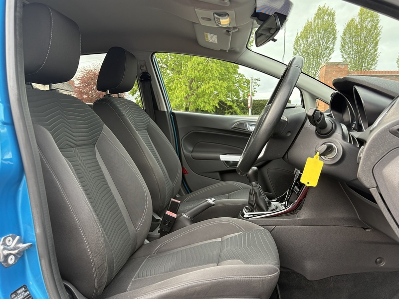 Ford Fiesta T EcoBoost Zetec Blue Edition - U662