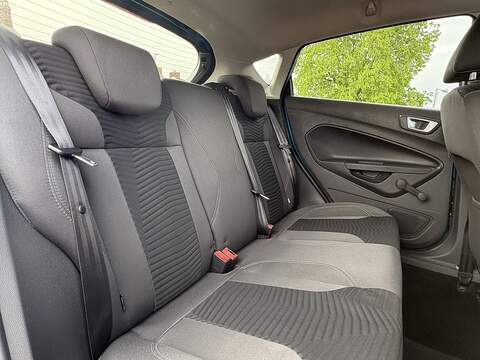 Ford Fiesta T EcoBoost Zetec Blue Edition - U662