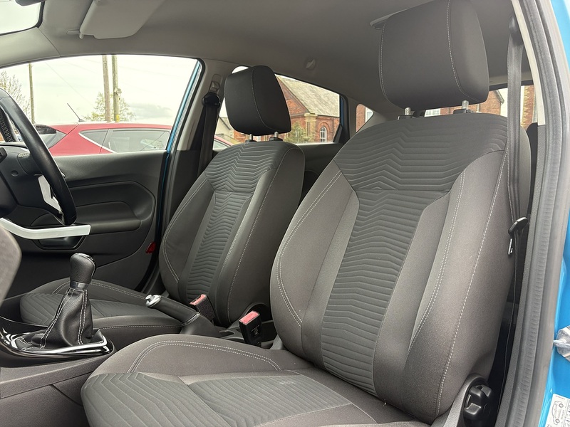Ford Fiesta T EcoBoost Zetec Blue Edition - U662