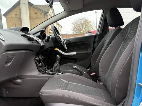 Ford Fiesta T EcoBoost Zetec Blue Edition - U662
