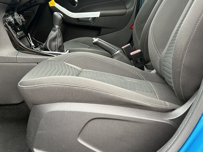 Ford Fiesta T EcoBoost Zetec Blue Edition - U662
