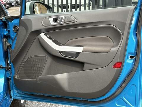 Ford Fiesta T EcoBoost Zetec Blue Edition - U662