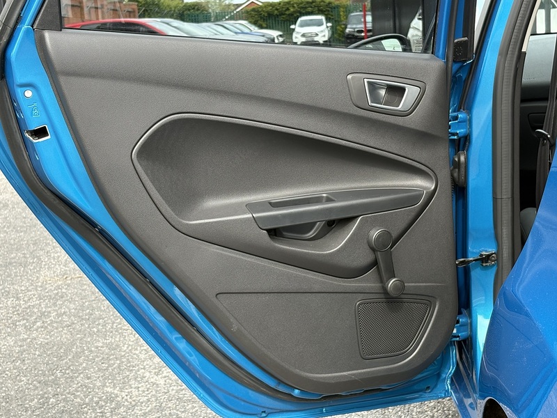 Ford Fiesta T EcoBoost Zetec Blue Edition - U662