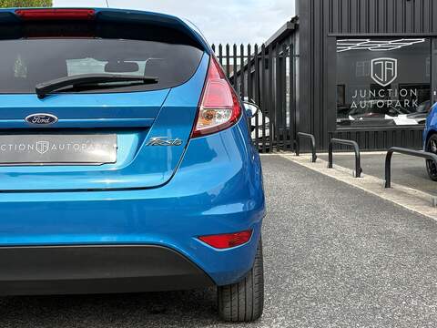 Ford Fiesta T EcoBoost Zetec Blue Edition - U662