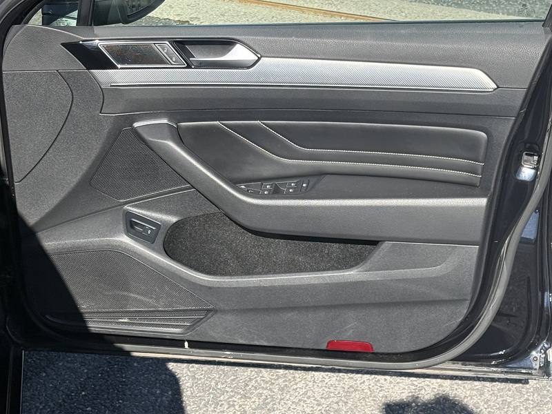 Volkswagen Passat TDI EVO R-Line - U667