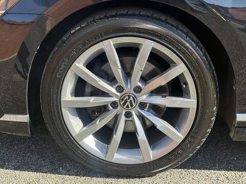 Volkswagen Passat TDI EVO R-Line - U667