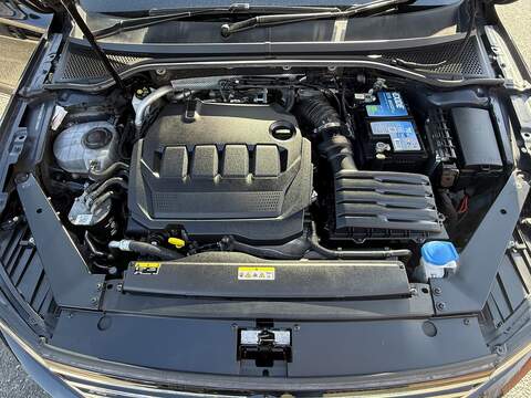 Volkswagen Passat TDI EVO R-Line - U667