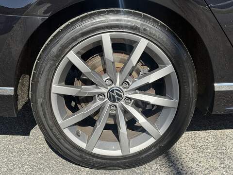 Volkswagen Passat TDI EVO R-Line - U667