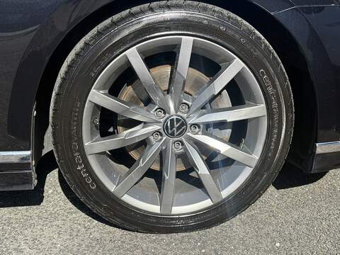 Volkswagen Passat TDI EVO R-Line - U667