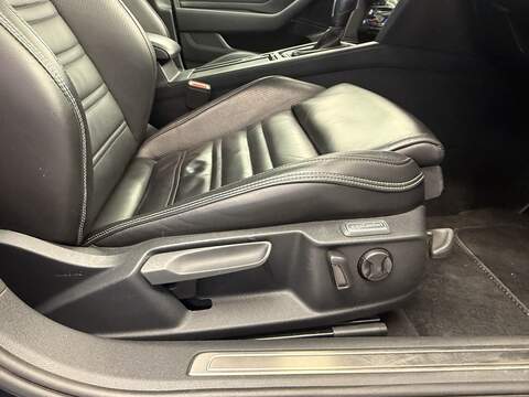Volkswagen Passat TDI EVO R-Line - U667