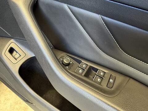 Volkswagen Passat TDI EVO R-Line - U667