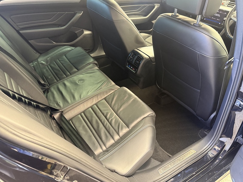 Volkswagen Passat TDI EVO R-Line - U667