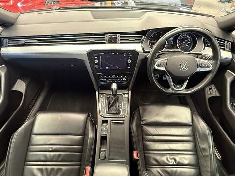 Volkswagen Passat TDI EVO R-Line - U667