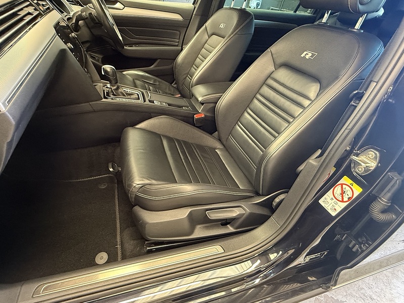 Volkswagen Passat TDI EVO R-Line - U667