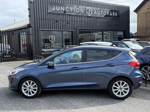 Ford Fiesta T EcoBoost MHEV Titanium - U668
