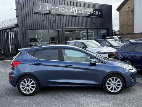 Ford Fiesta T EcoBoost MHEV Titanium - U668