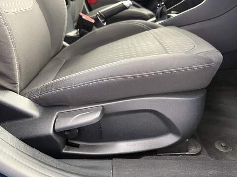 Ford Fiesta T EcoBoost MHEV Titanium - U668