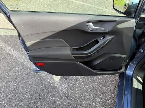 Ford Fiesta T EcoBoost MHEV Titanium - U668