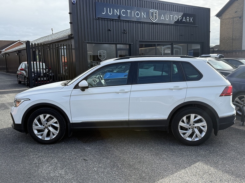 Volkswagen Tiguan TSI Life - U669