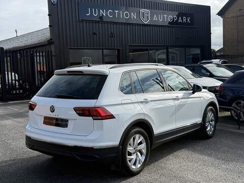 Volkswagen Tiguan TSI Life - U669