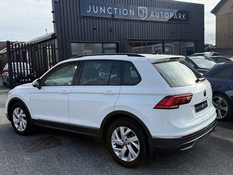 Volkswagen Tiguan TSI Life - U669