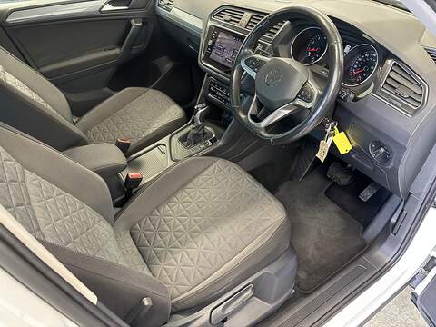 Volkswagen Tiguan TSI Life - U669