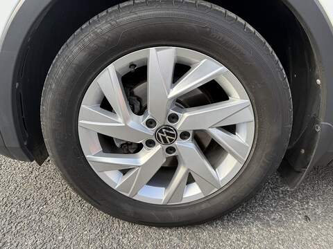 Volkswagen Tiguan TSI Life - U669