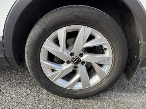 Volkswagen Tiguan TSI Life - U669