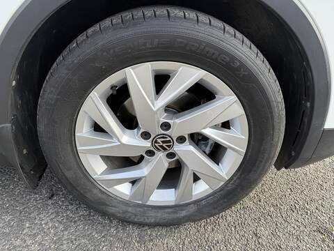 Volkswagen Tiguan TSI Life - U669