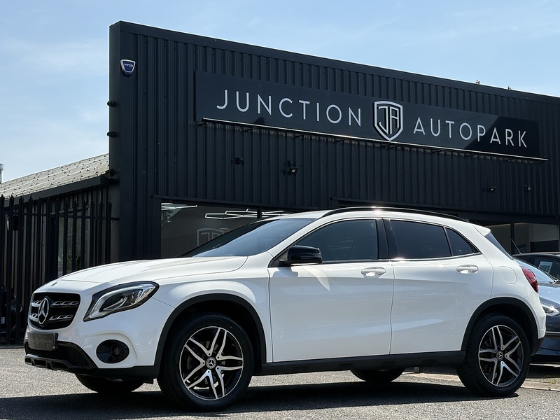 Mercedes-Benz GLA GLA180 Urban Edition - U678