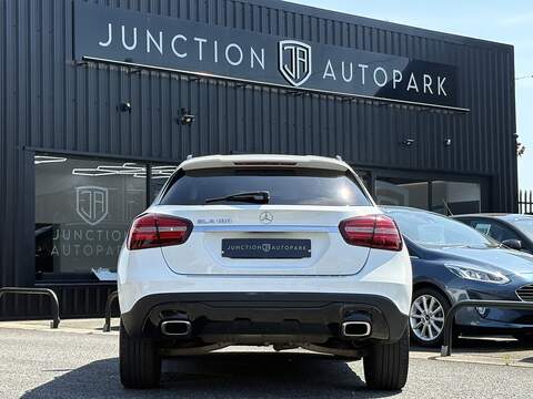 Mercedes-Benz GLA GLA180 Urban Edition - U678