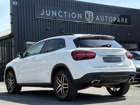 Mercedes-Benz GLA GLA180 Urban Edition - U678