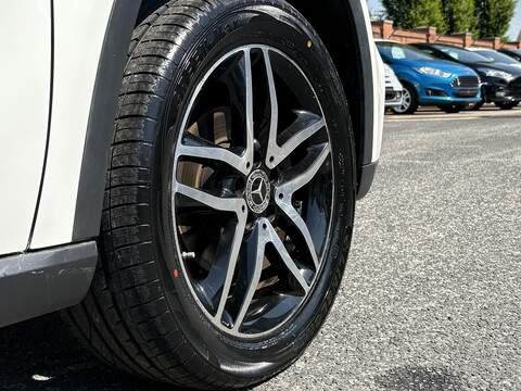 Mercedes-Benz GLA GLA180 Urban Edition - U678