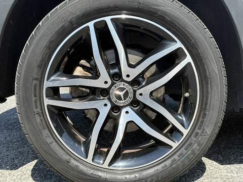 Mercedes-Benz GLA GLA180 Urban Edition - U678