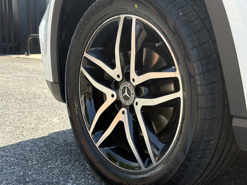 Mercedes-Benz GLA GLA180 Urban Edition - U678