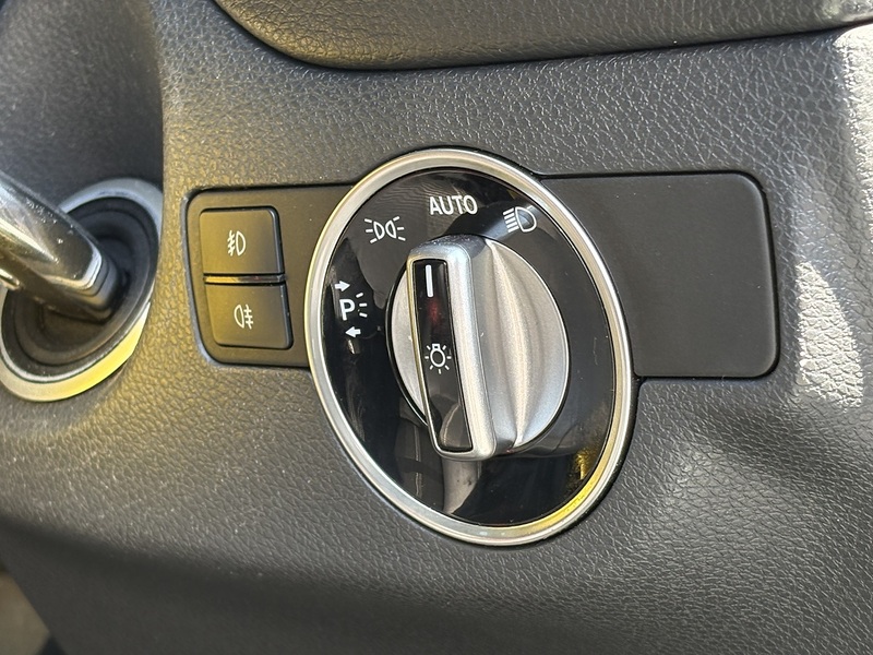 Mercedes-Benz GLA GLA180 Urban Edition - U678