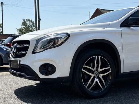 Mercedes-Benz GLA GLA180 Urban Edition - U678