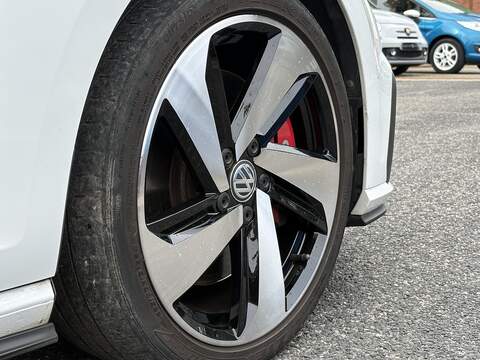 Volkswagen Golf TSI GTI Performance - U680