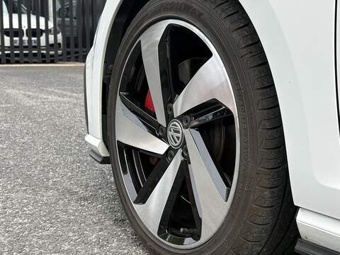 Volkswagen Golf TSI GTI Performance - U680