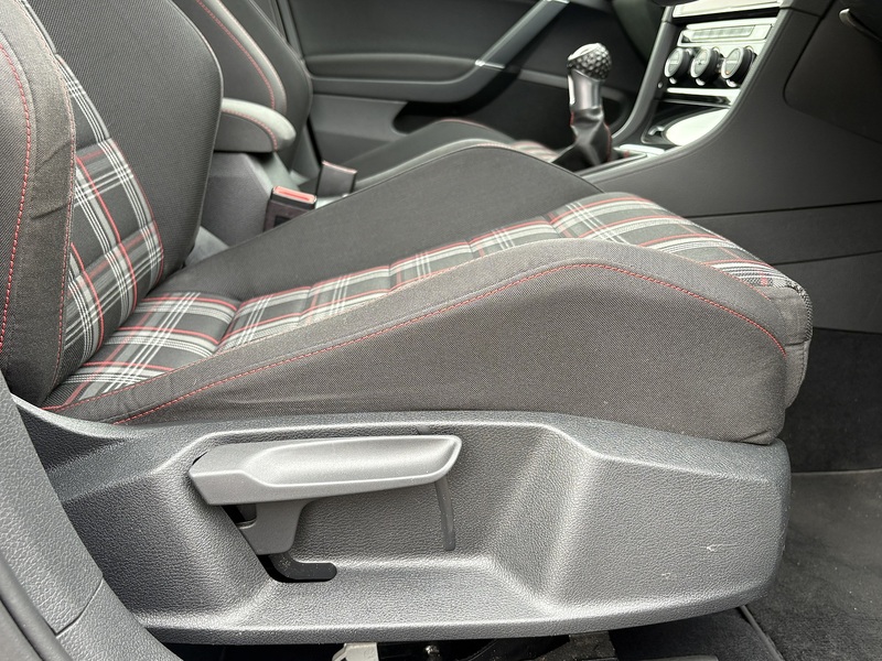 Volkswagen Golf TSI GTI Performance - U680