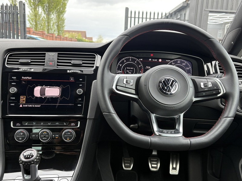 Volkswagen Golf TSI GTI Performance - U680