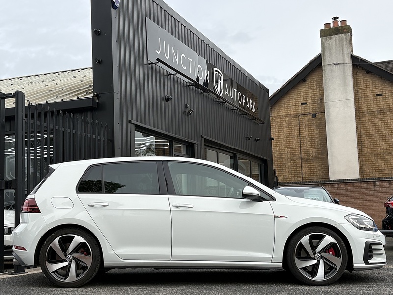 Volkswagen Golf TSI GTI Performance - U680