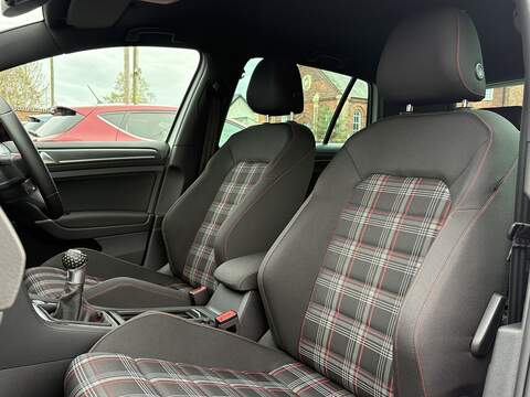 Volkswagen Golf TSI GTI Performance - U680