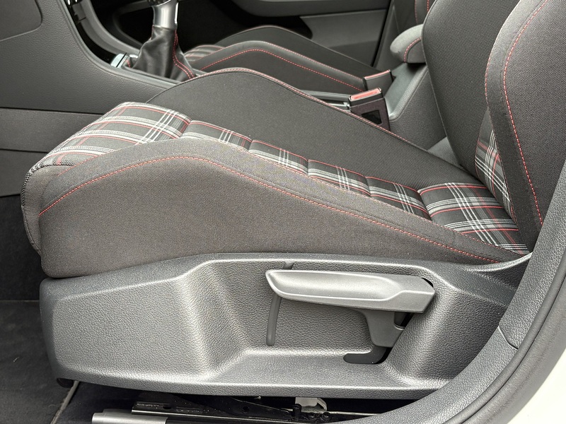Volkswagen Golf TSI GTI Performance - U680
