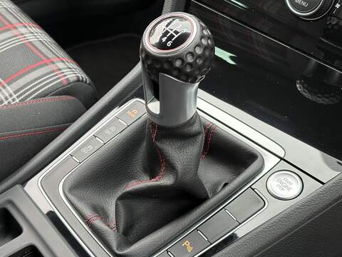 Volkswagen Golf TSI GTI Performance - U680