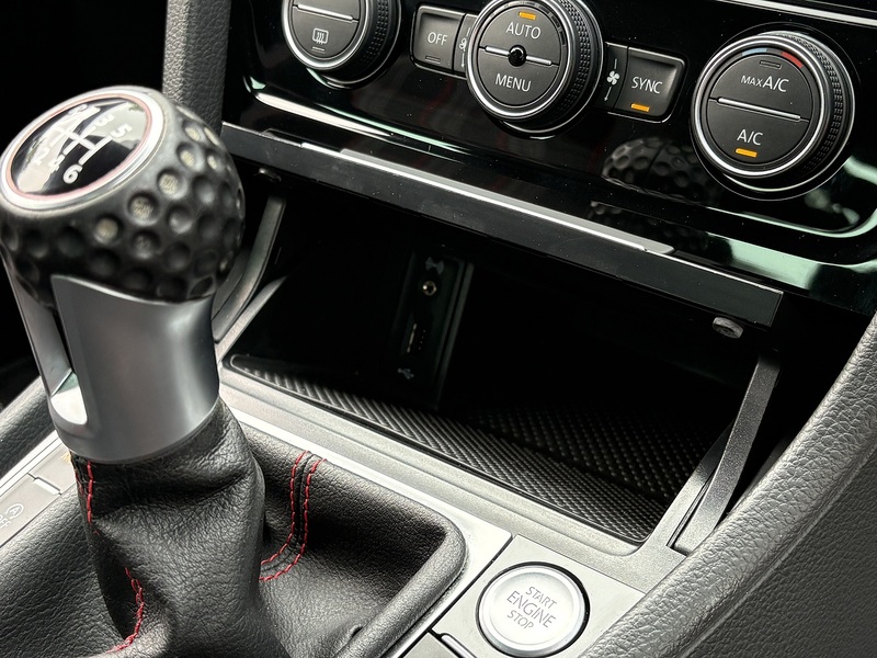 Volkswagen Golf TSI GTI Performance - U680