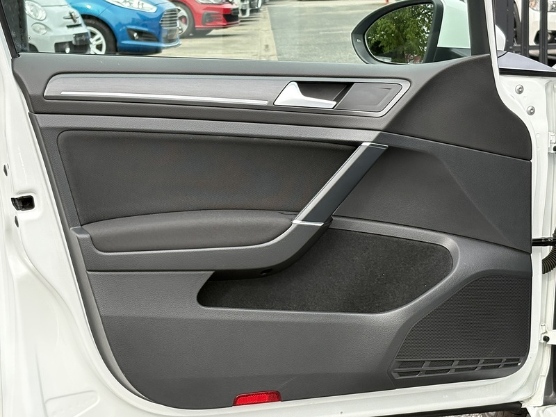 Volkswagen Golf TSI GTI Performance - U680