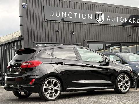 Ford Fiesta T EcoBoost ST-Line X - U681